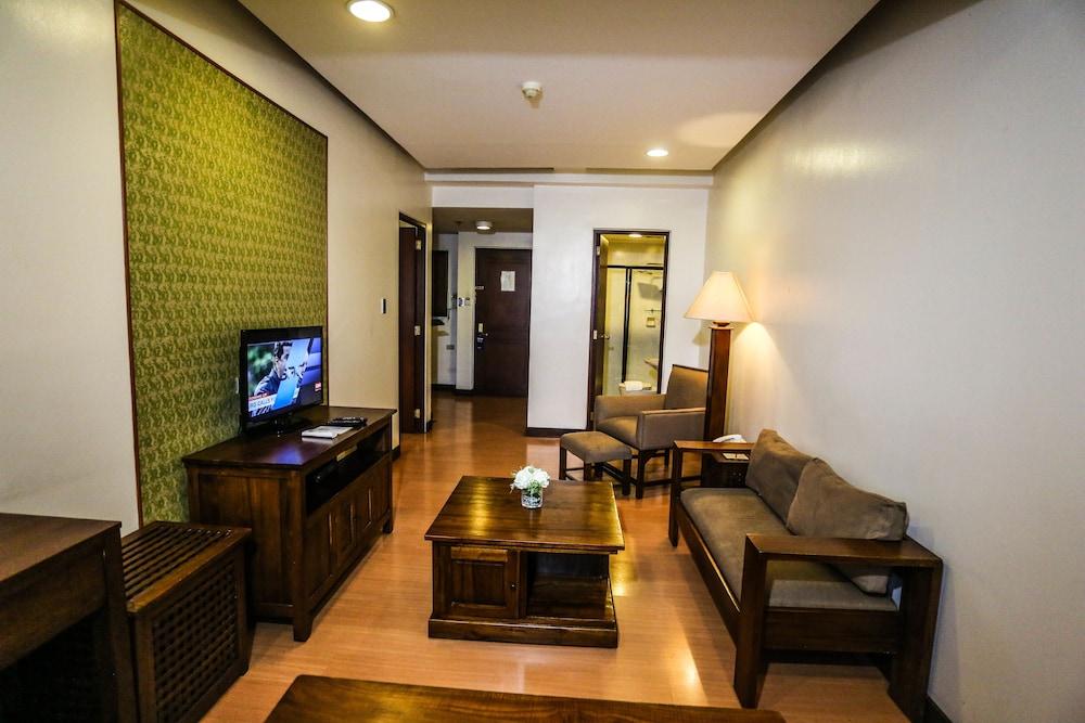 The Malayan Plaza Hotel Pasig City Zewnętrze zdjęcie