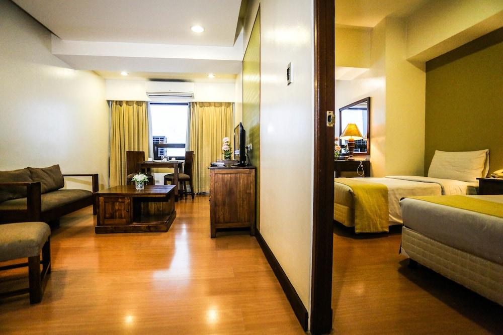 The Malayan Plaza Hotel Pasig City Zewnętrze zdjęcie