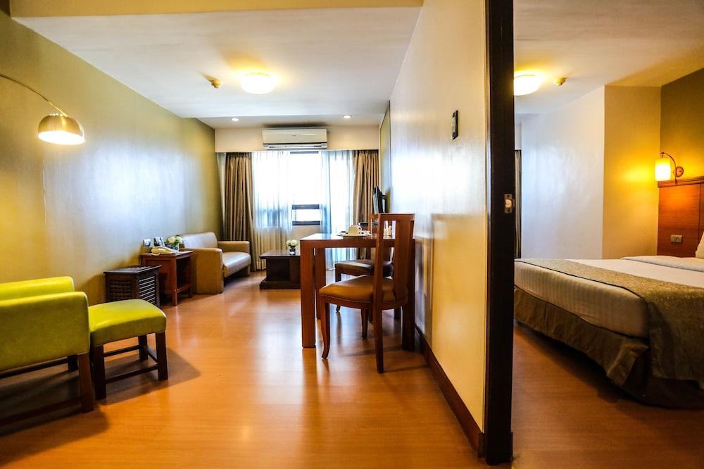 The Malayan Plaza Hotel Pasig City Zewnętrze zdjęcie