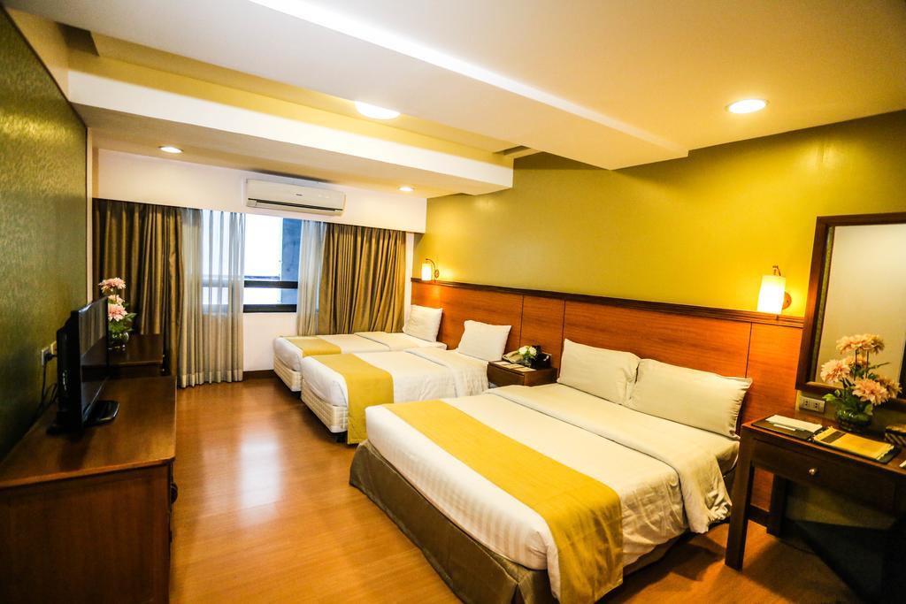 The Malayan Plaza Hotel Pasig City Zewnętrze zdjęcie