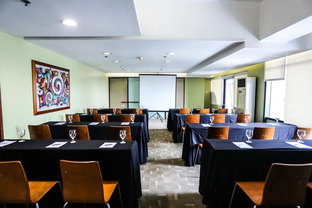 The Malayan Plaza Hotel Pasig City Zewnętrze zdjęcie