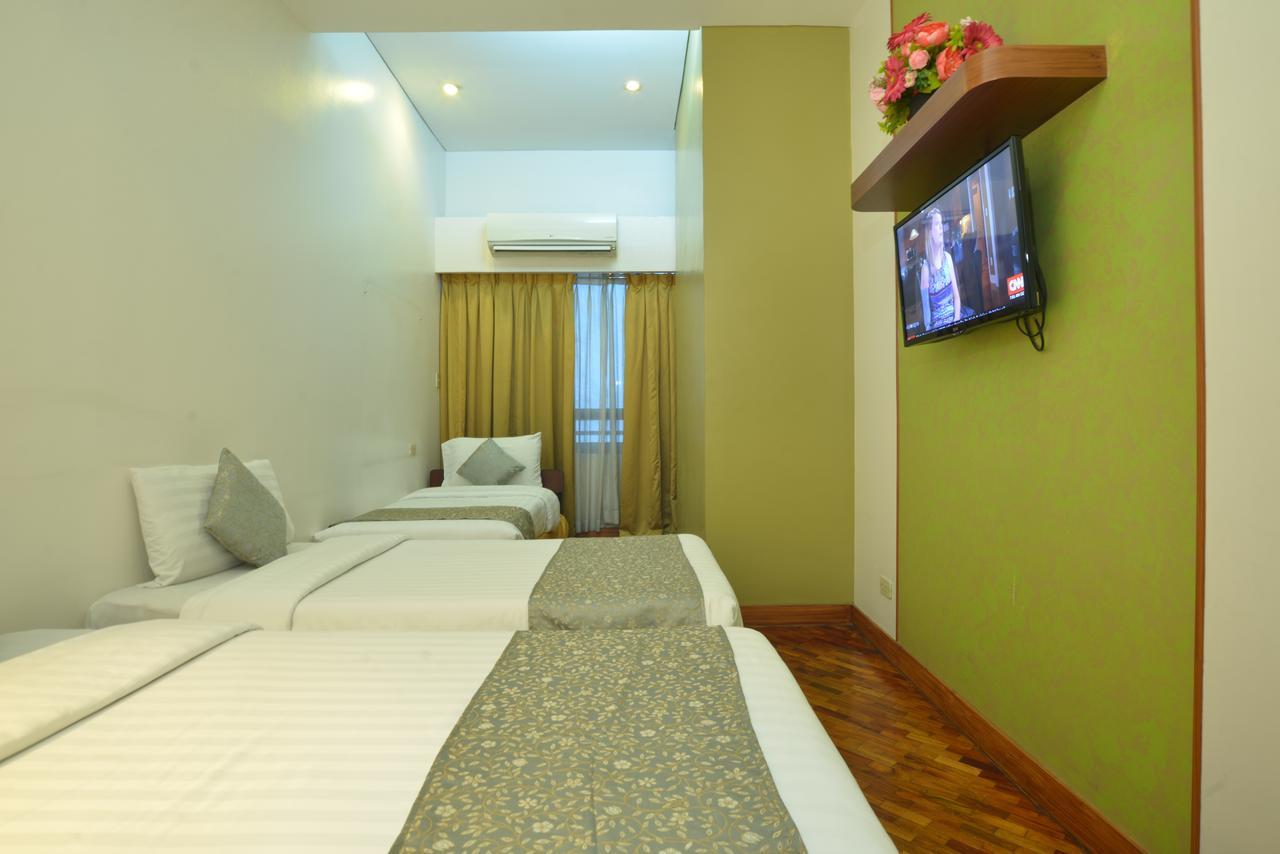 The Malayan Plaza Hotel Pasig City Zewnętrze zdjęcie
