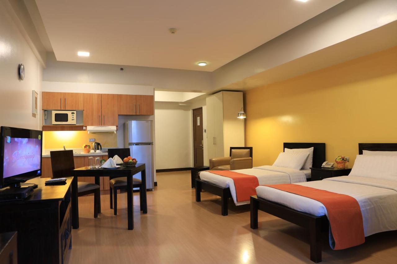 The Malayan Plaza Hotel Pasig City Zewnętrze zdjęcie