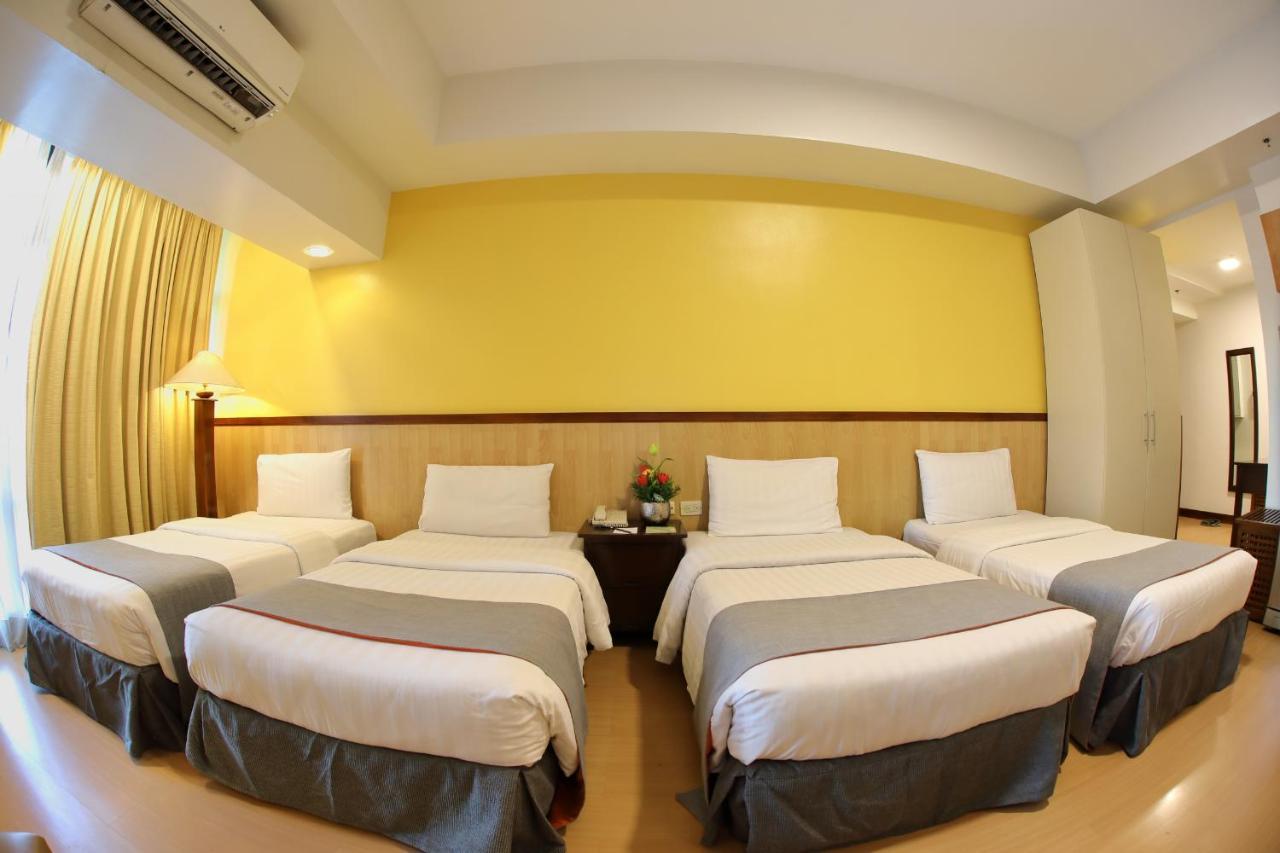 The Malayan Plaza Hotel Pasig City Zewnętrze zdjęcie