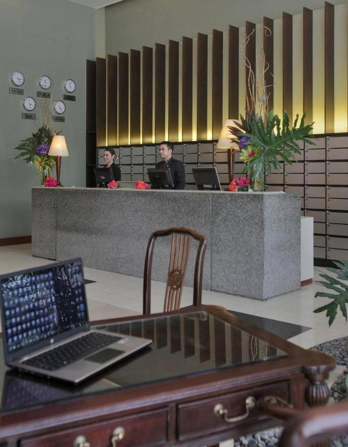 The Malayan Plaza Hotel Pasig City Zewnętrze zdjęcie